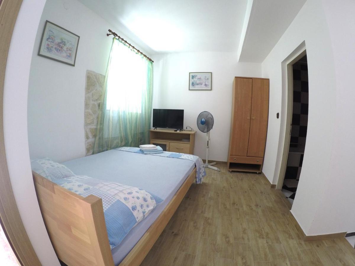 Peach Apartment'S Repic Bibinje Exterior foto