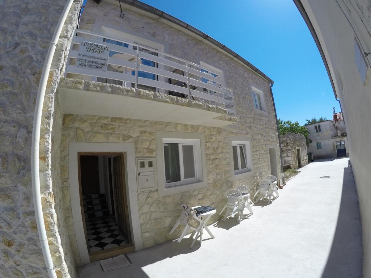 Peach Apartment'S Repic Bibinje Exterior foto
